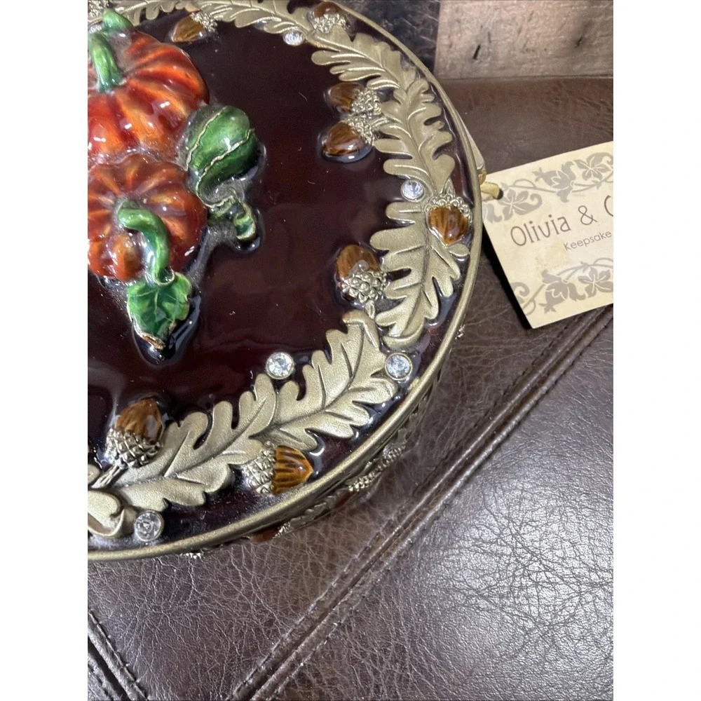 Vtg Olivia & Gracie Enamel Pumpkin Trinket Box Autumn Acorn Crystals Mirror Hing